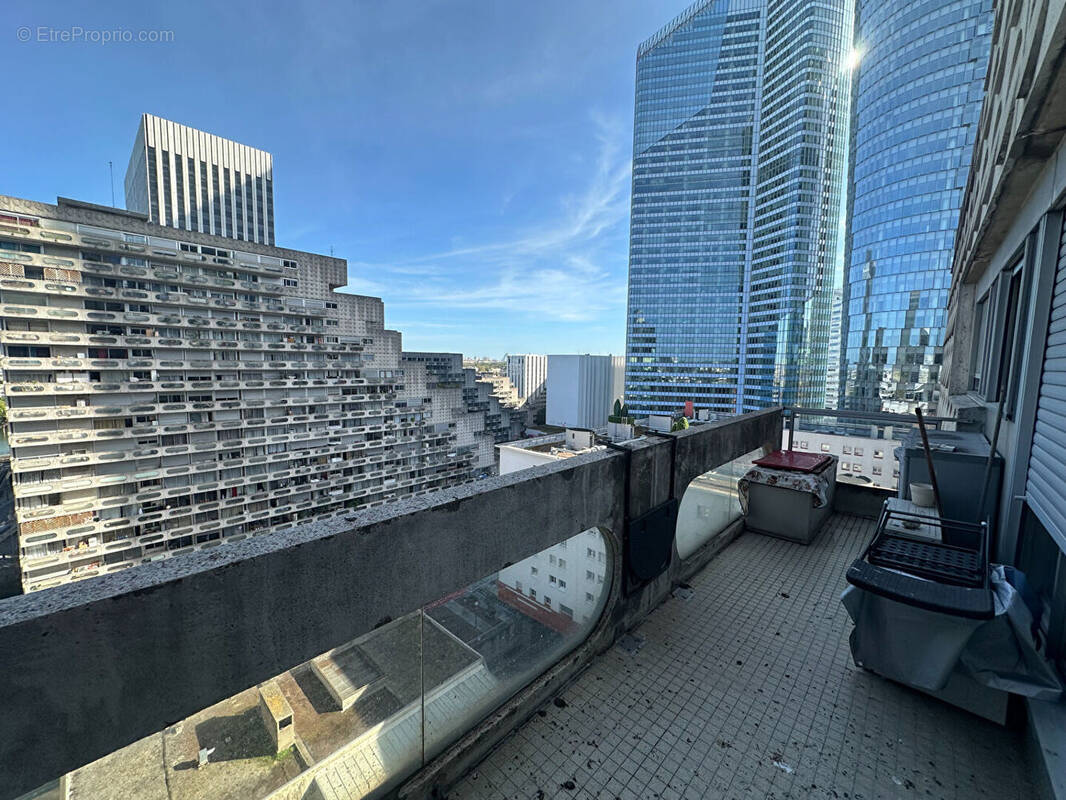 Appartement à COURBEVOIE