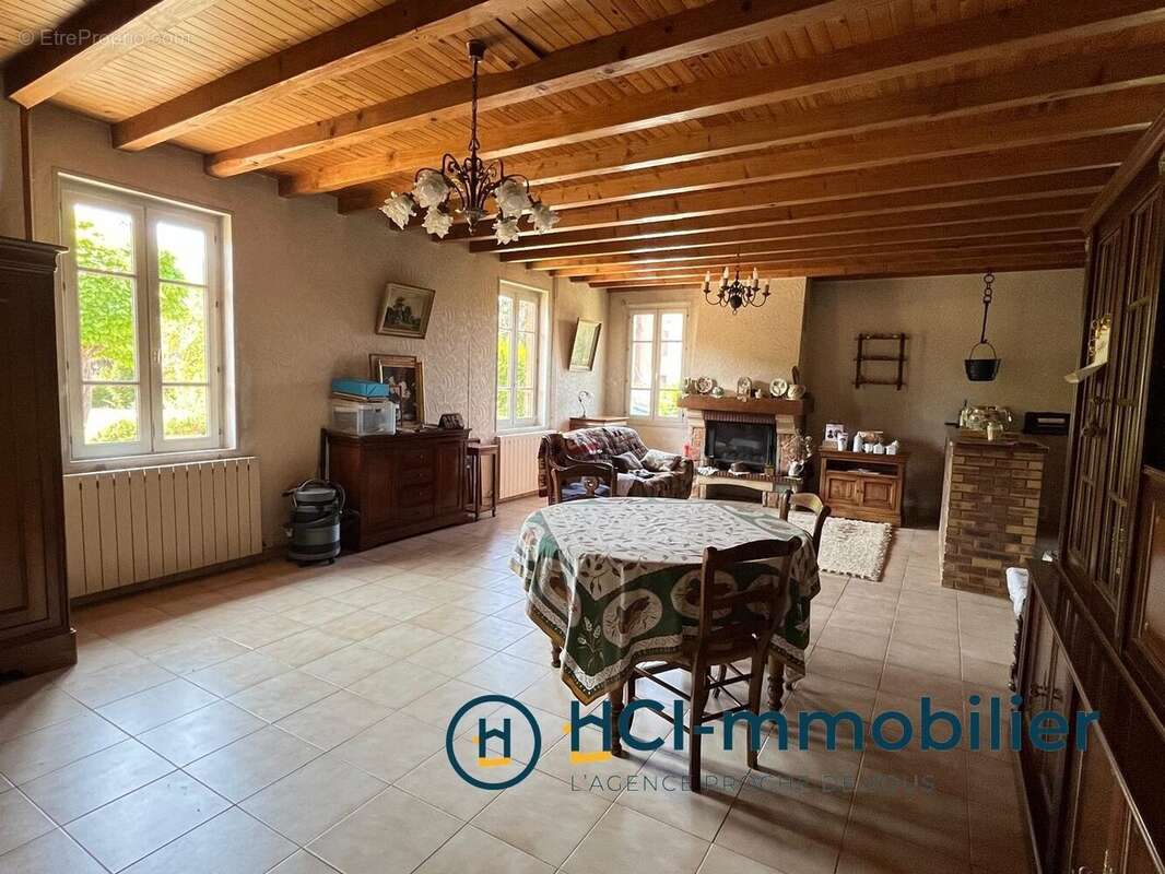 Maison 76 m² à Chatenoy-En-Bresse  - photo 3