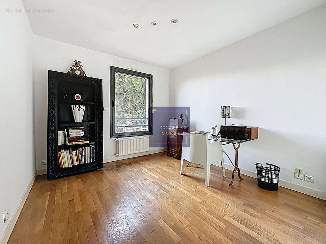 Appartement à LA MULATIERE