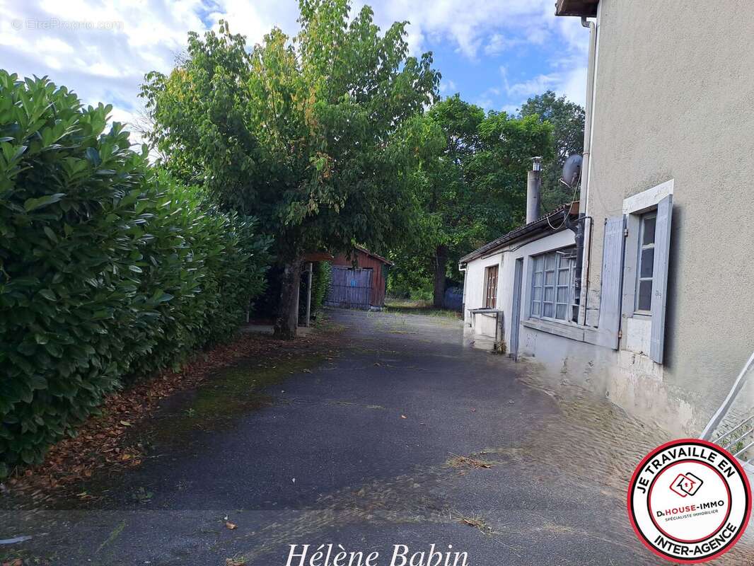 Appartement 240 m² à Saint-Symphorien  - photo 16