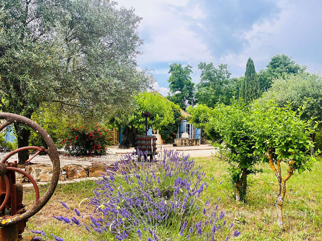 Maison à SAINT-LAURENT-DE-CARNOLS