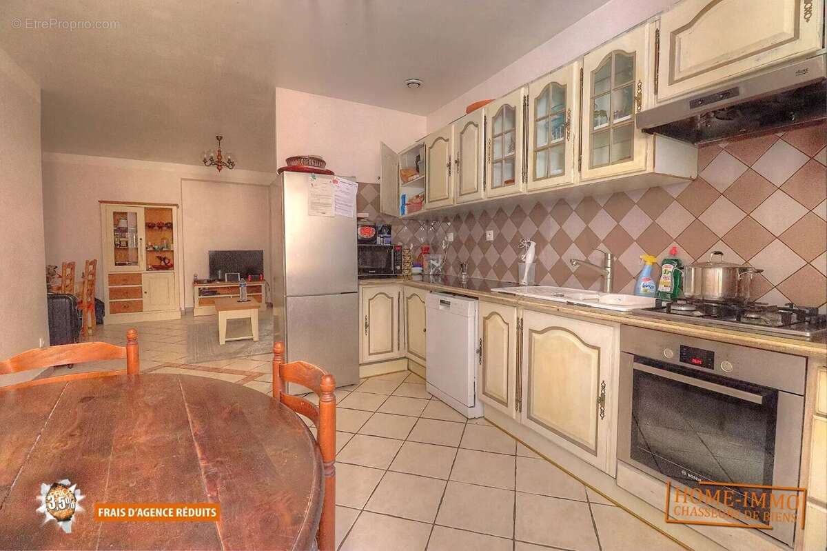 Appartement à VALLAURIS