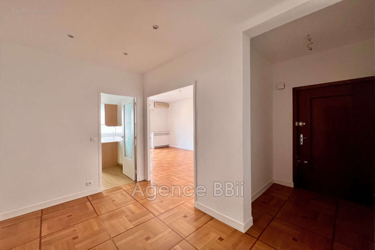 Appartement 82 m² à Nice  - photo 4