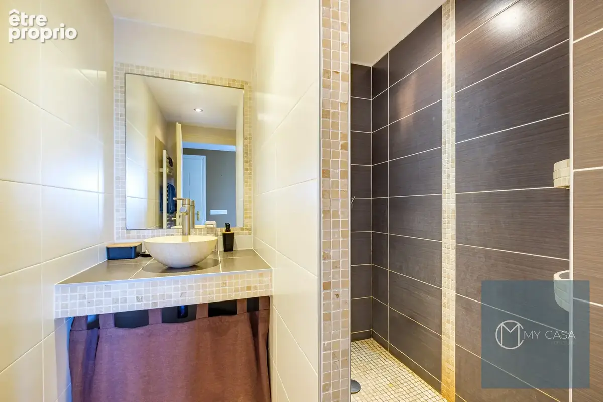 Appartement traversant T2 de 50,53m2 sur Vaulx-en-Velin - photo 9