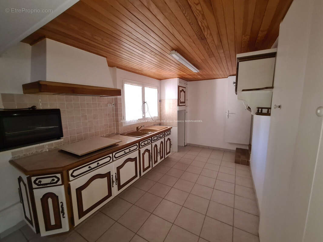 Maison 161 m² à Saint-Pantaleon-Les-Vignes  - photo 6