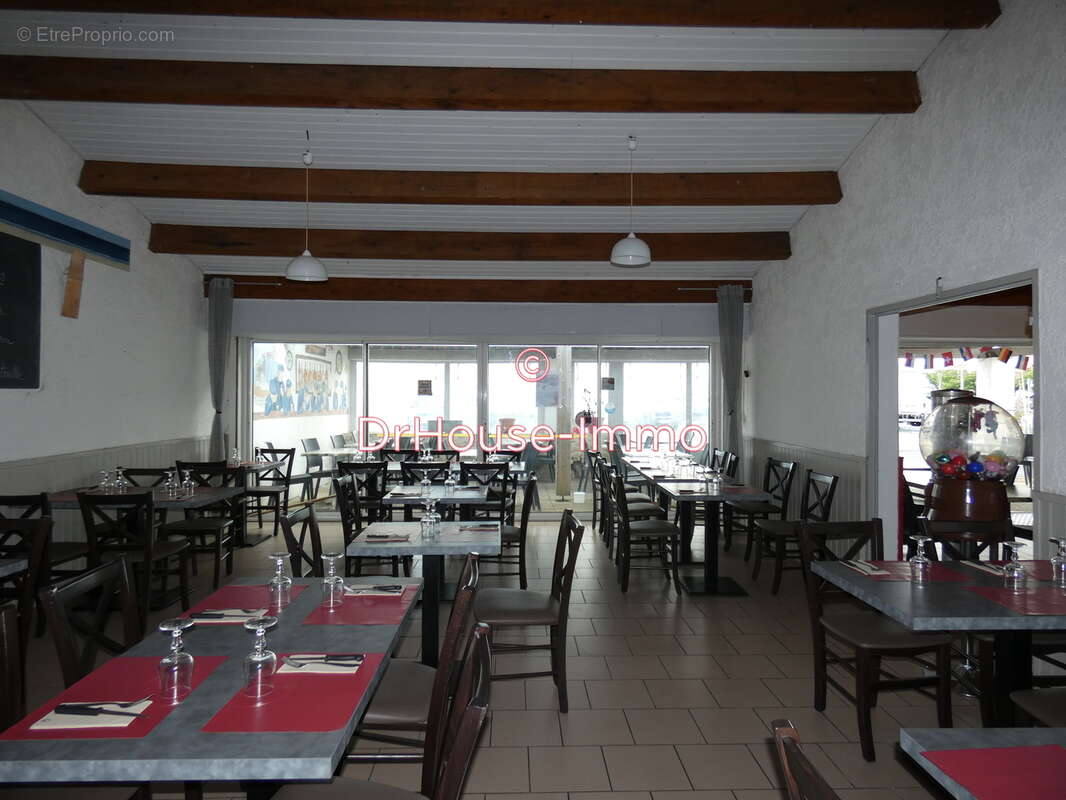 Commerce 150 m² à Saint-Georges-D'oleron  - photo 44