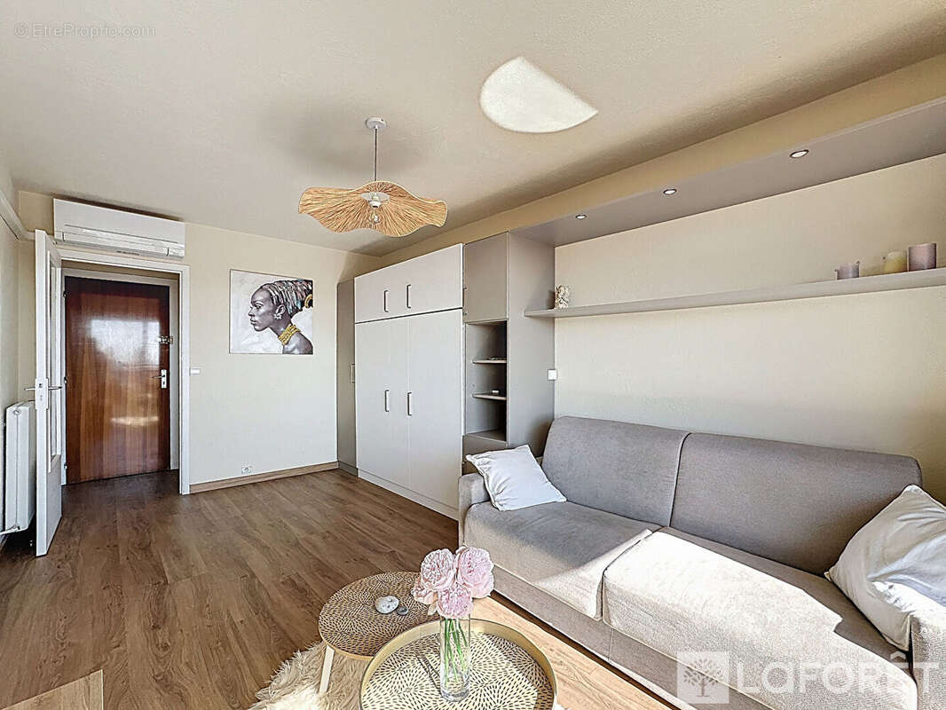 Appartement à ROQUEBRUNE-CAP-MARTIN