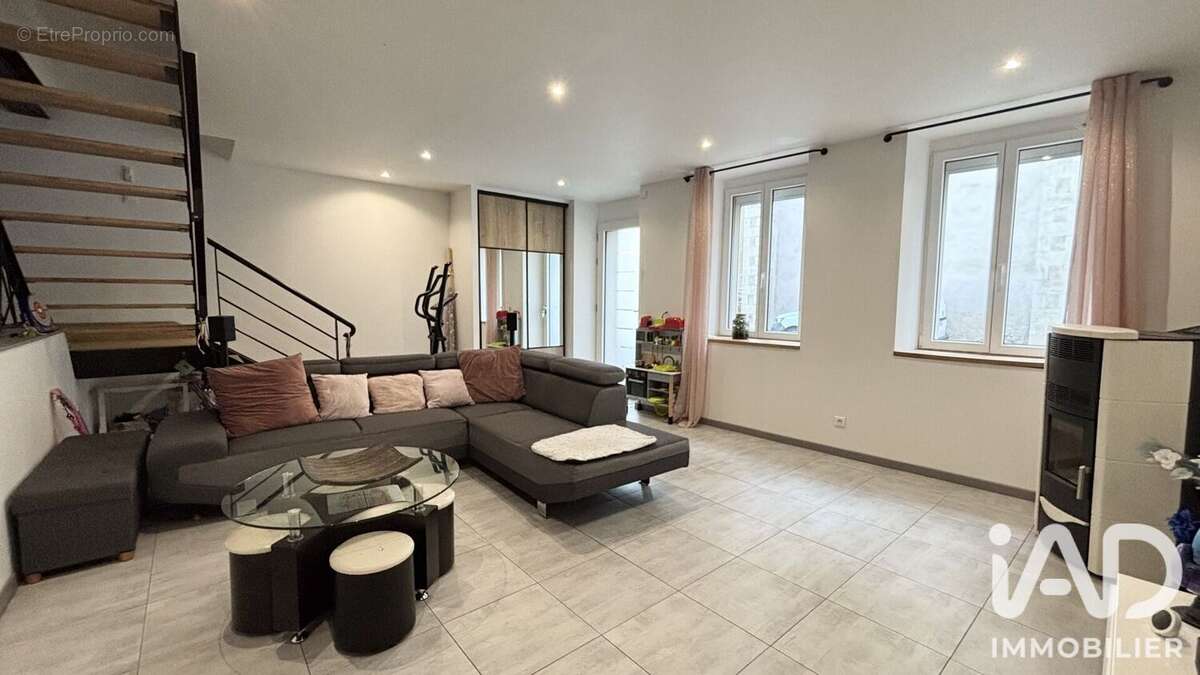 Maison 115 m² à Jallais  - photo 2