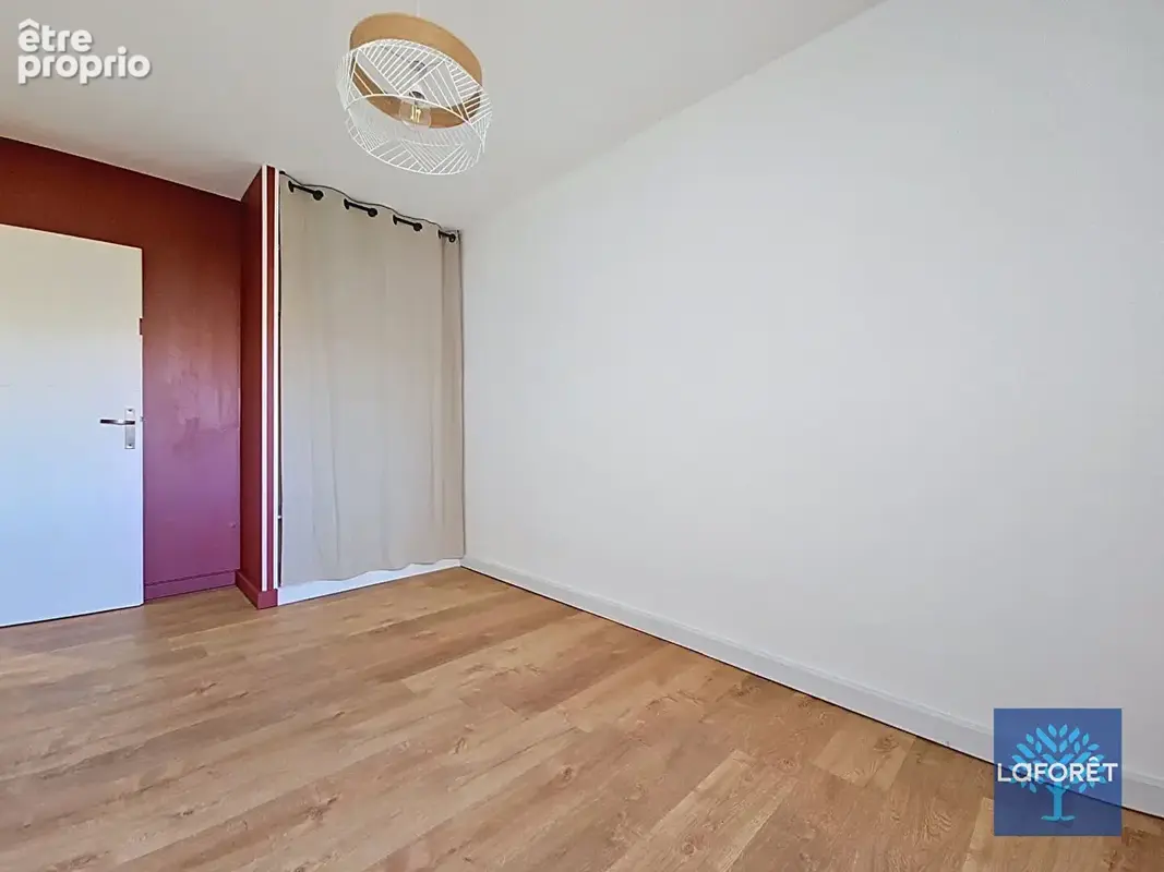 Appartement La Roche Sur Yon 4 pièce(s) 88 m2 - photo 8