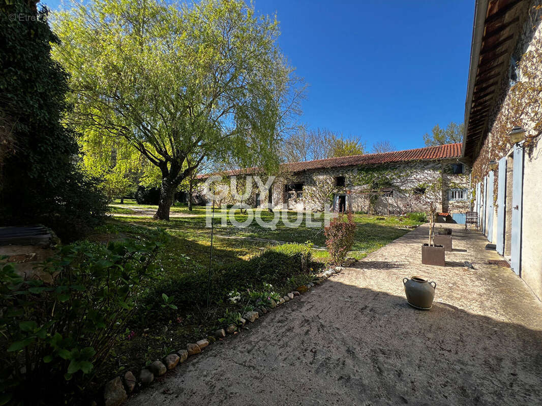 Maison à FEURS