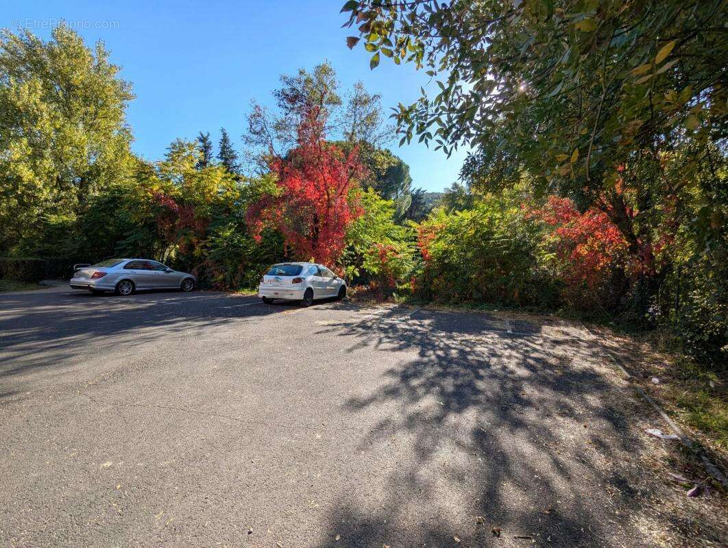 Appartement à LAMALOU-LES-BAINS