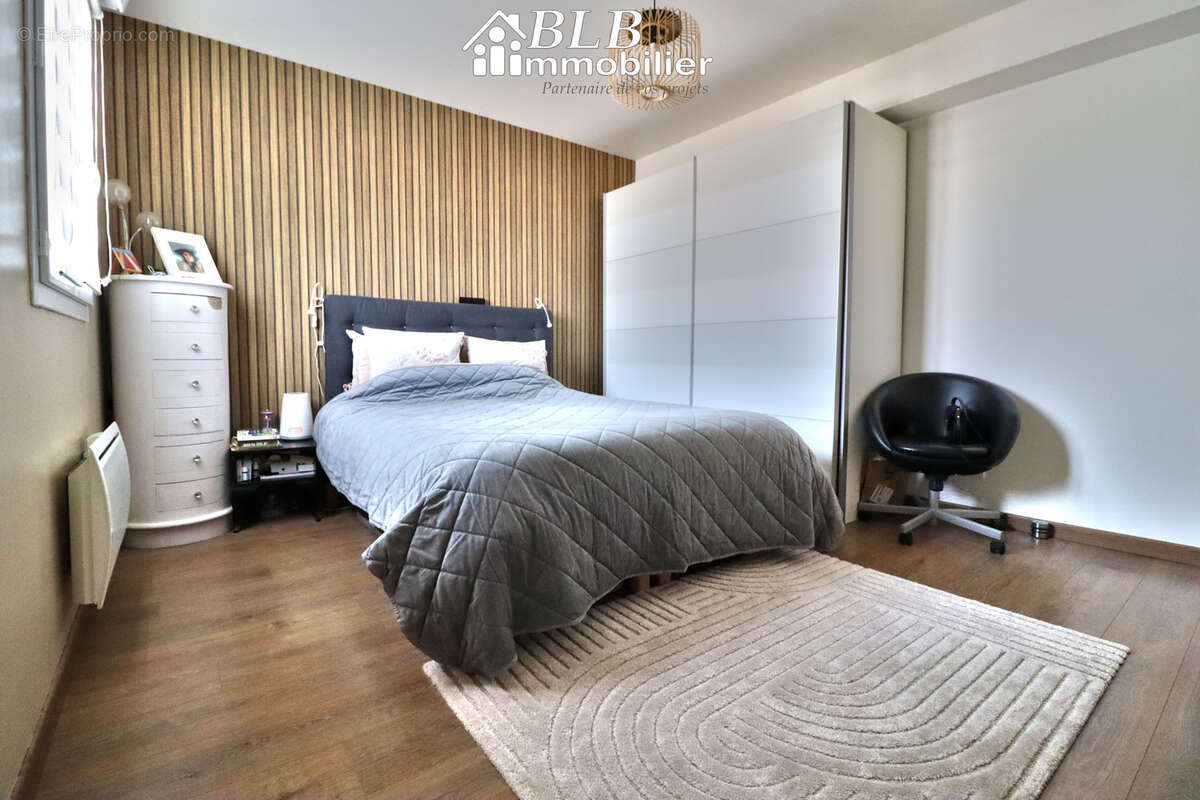 Appartement à LE PERRAY-EN-YVELINES