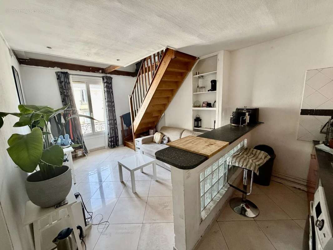 Appartement à SAINT-MAUR-DES-FOSSES