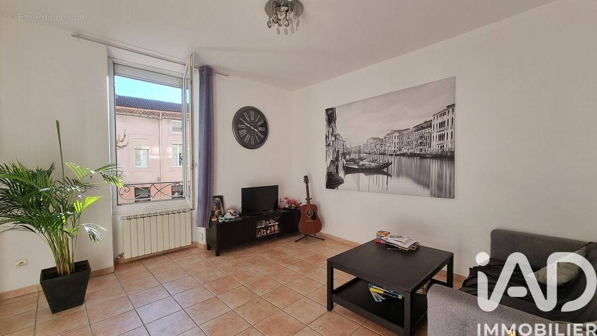 Photo 1 - Appartement à CHATEAURENARD