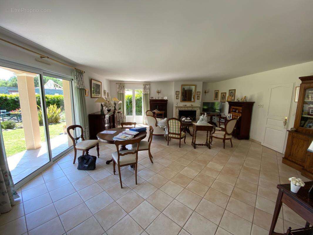 Maison à LES MATHES