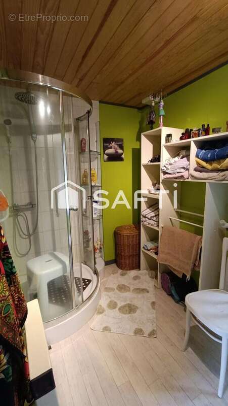 Maison 122 m² à Lavaveix-Les-Mines  - photo 5