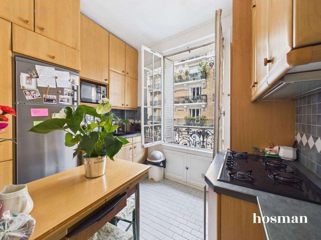 Appartement 4 pièces, 2 chambres de 82 m² avec double séjour traversant - Rue Mizon, Paris 15ème - photo 4