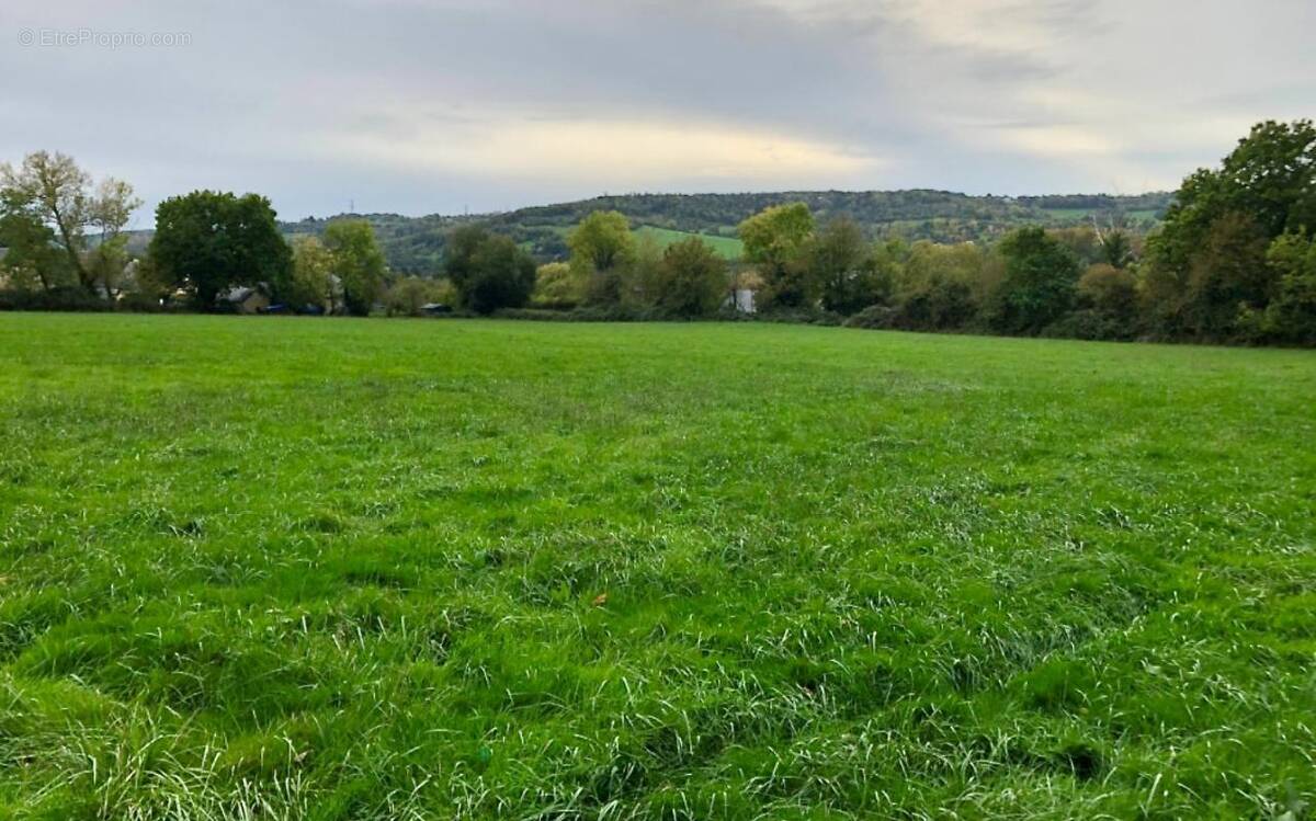 Terrain à PONT-L'EVEQUE