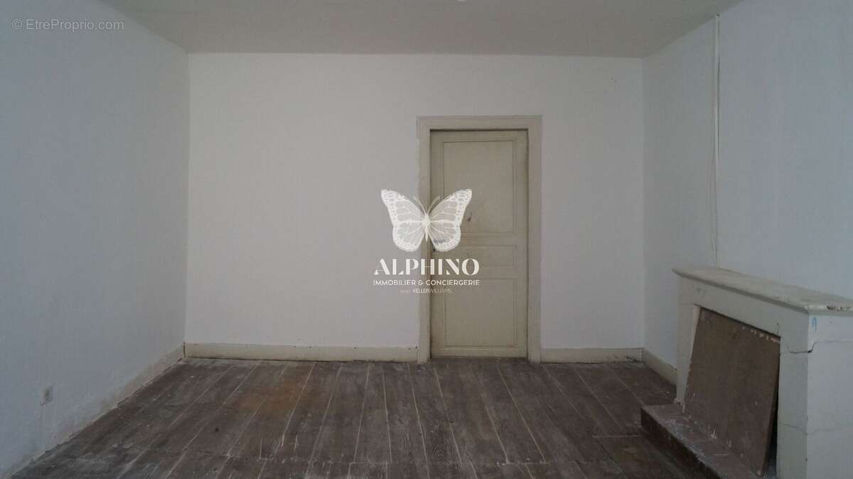 Maison à BUSSIERE-BADIL