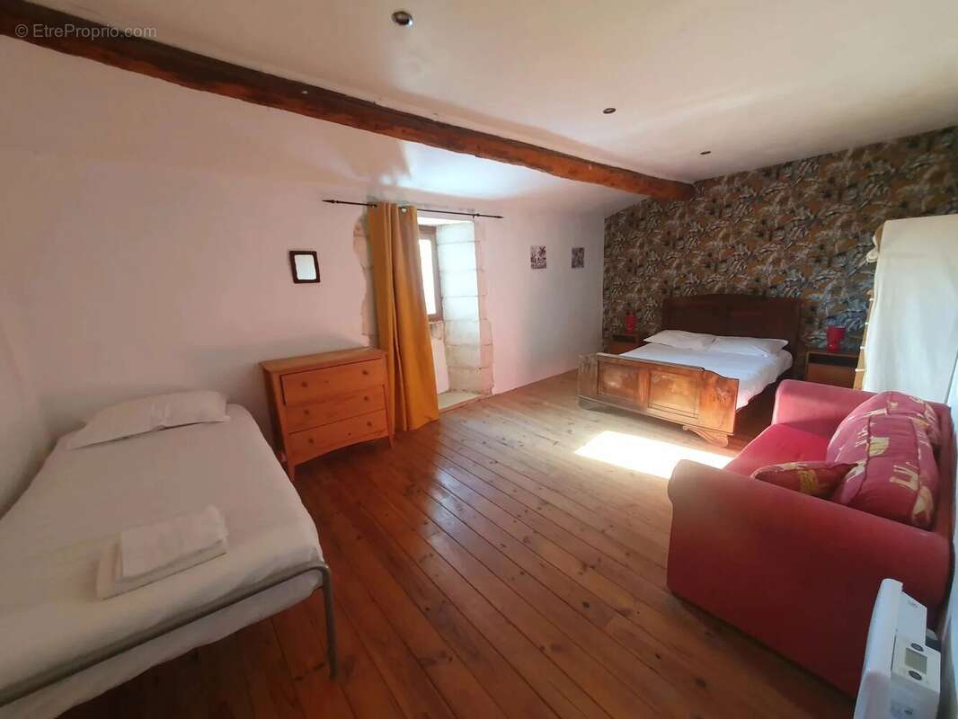 Maison à SAINT-JUST-LUZAC