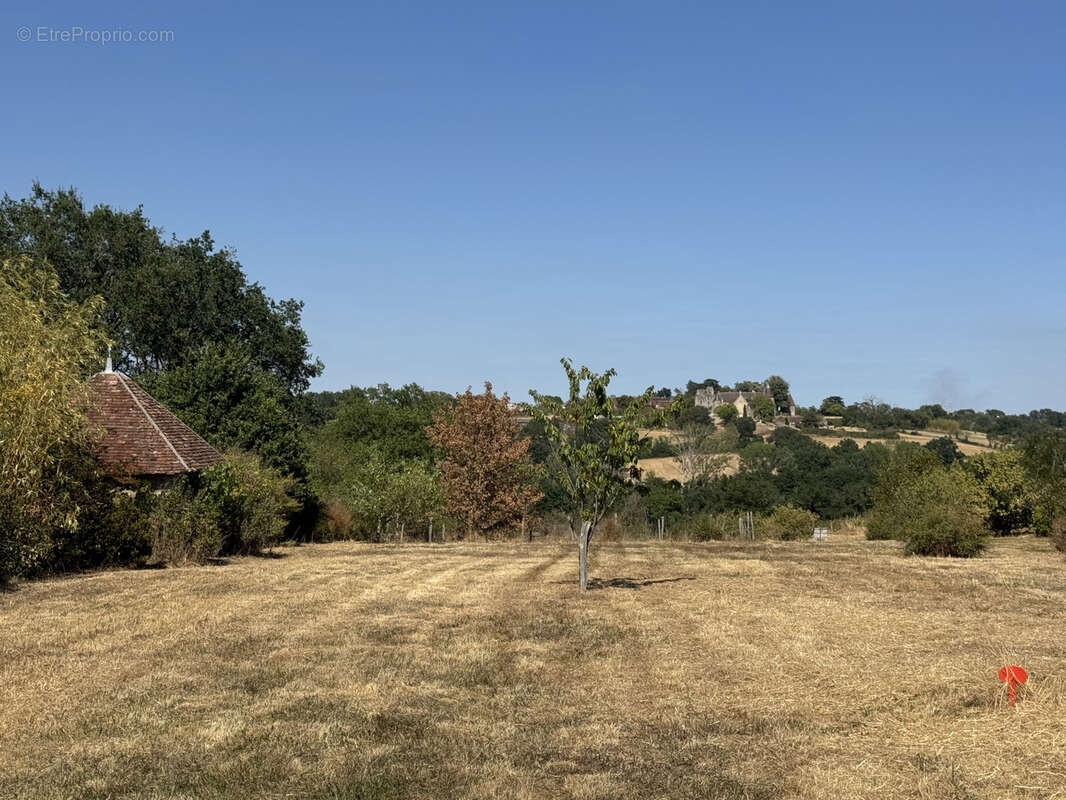 Terrain à LYS-SAINT-GEORGES