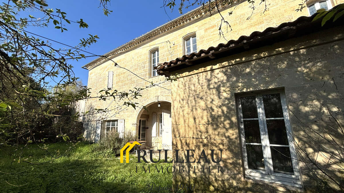Maison à SABLONS