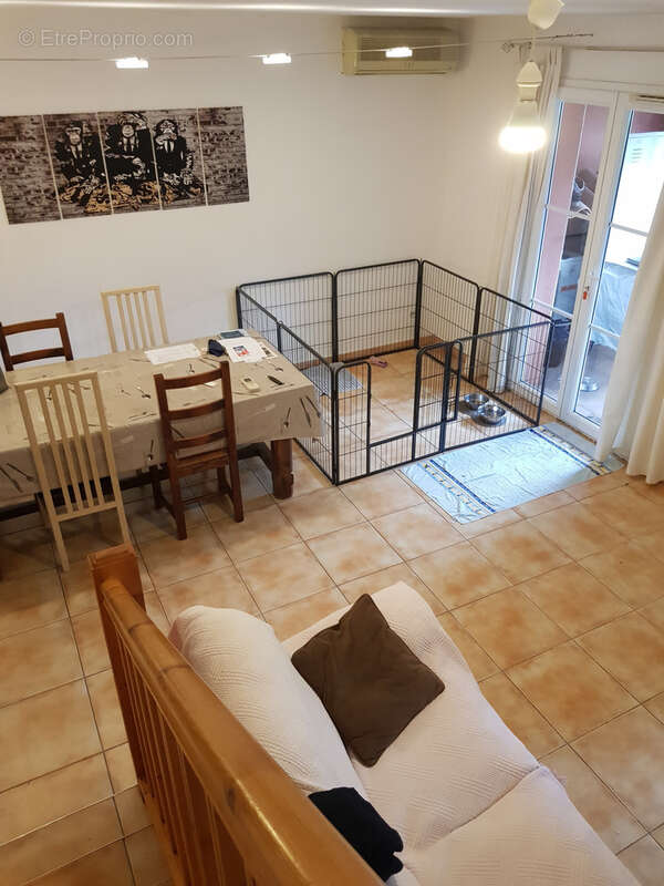 Maison à SAINT-CLEMENT-DE-RIVIERE