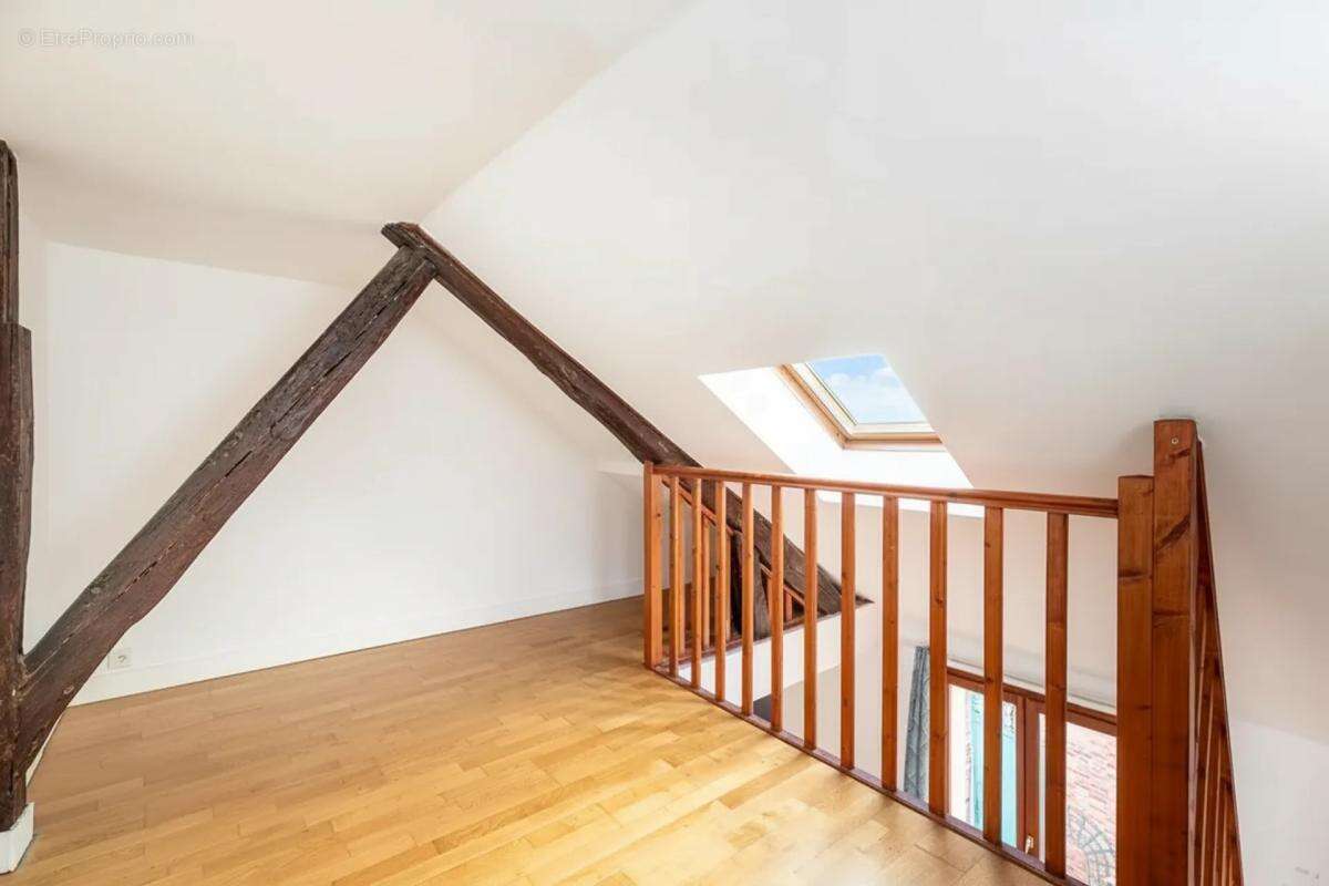 Appartement à PARIS-19E