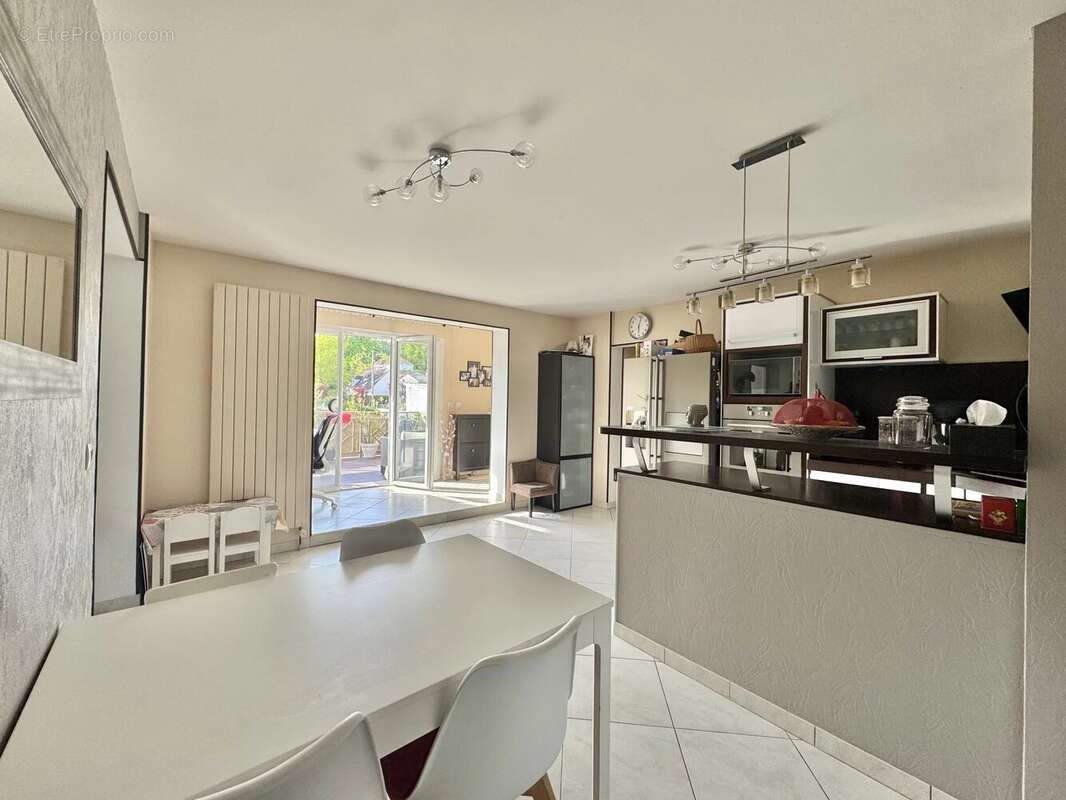 Appartement à VERRIERES-LE-BUISSON