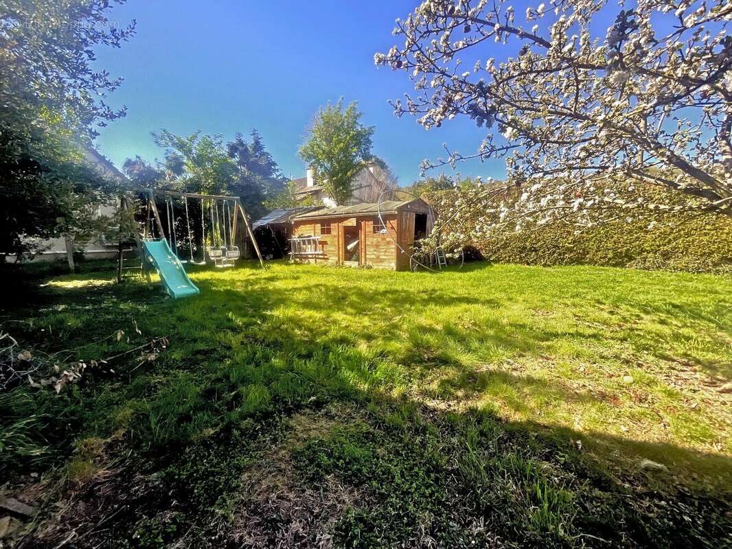 Maison à ROSNY-SUR-SEINE