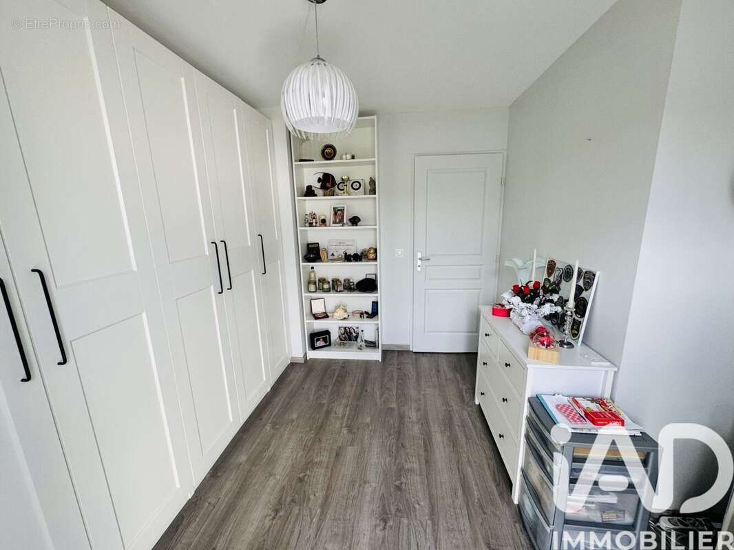 Appartement 73 m² à Cannes-Ecluse  - photo 9