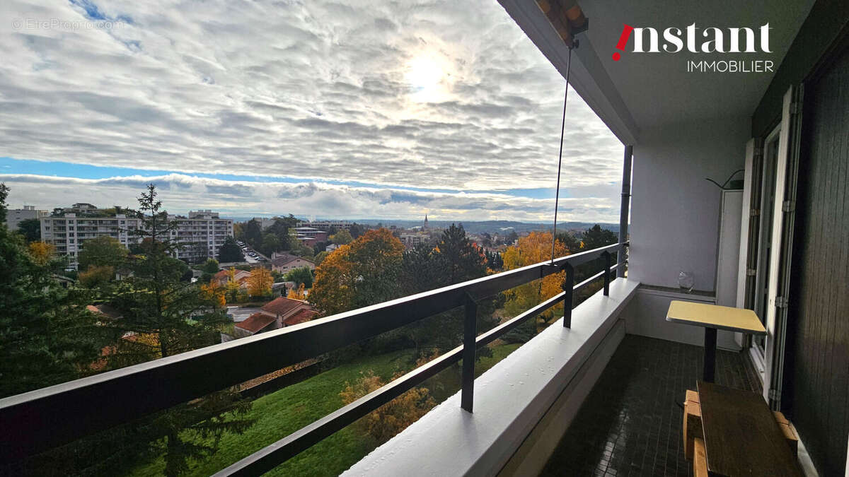 Appartement à SAINT-GENIS-LAVAL