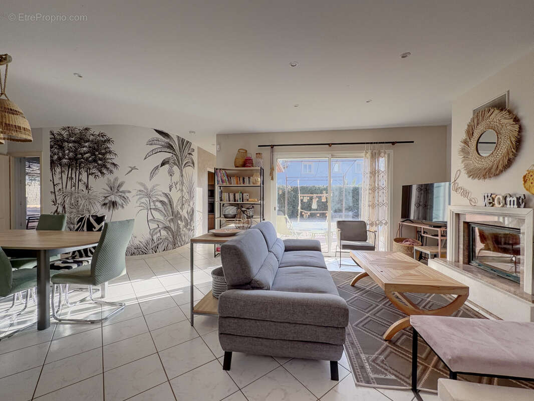 Maison à SIX-FOURS-LES-PLAGES