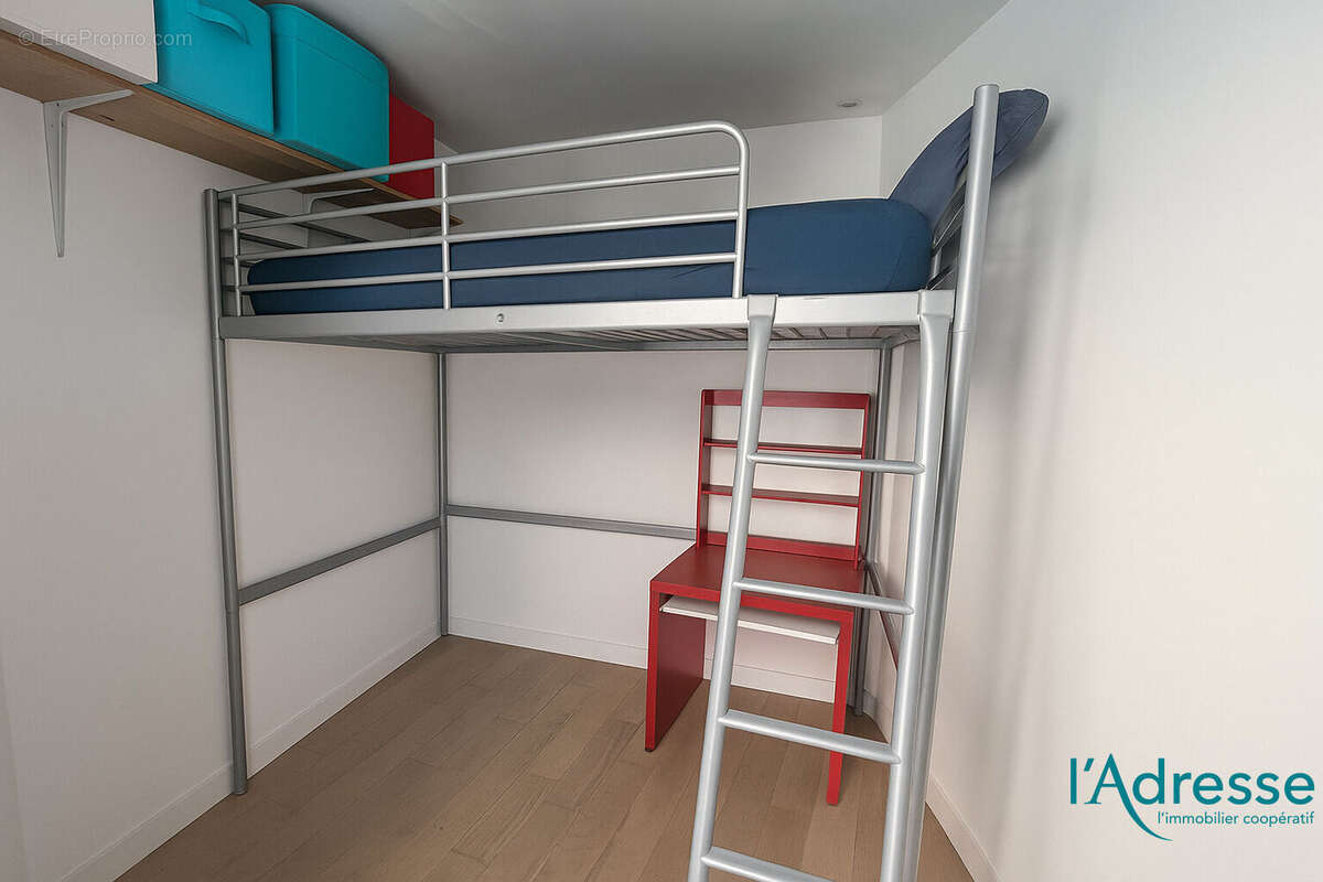 Appartement à LES LILAS