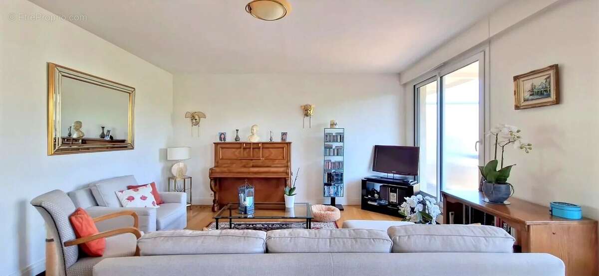 Appartement - 111 m² - 5pièces - Le Pecq - photo 2