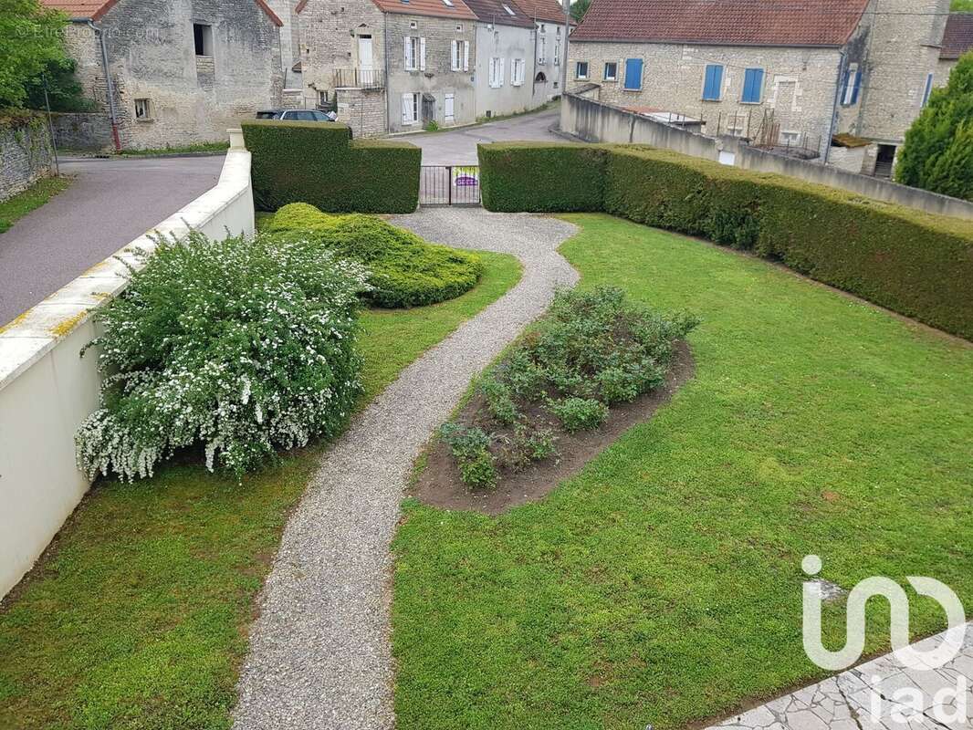 Maison 200 m² à Asnieres-En-Montagne  - photo 3