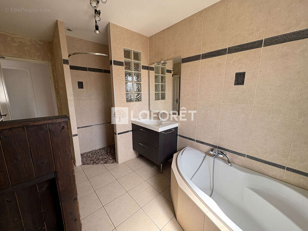 Maison individuelle 5 pièces BOUSSE - photo 8