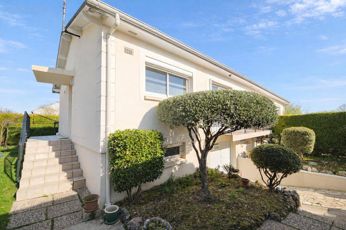 Maison à ECQUEVILLY