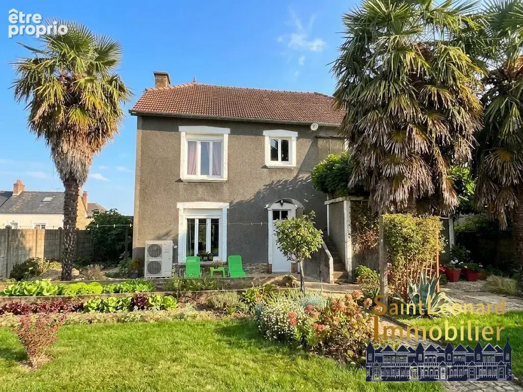 Maison à FOUGERES