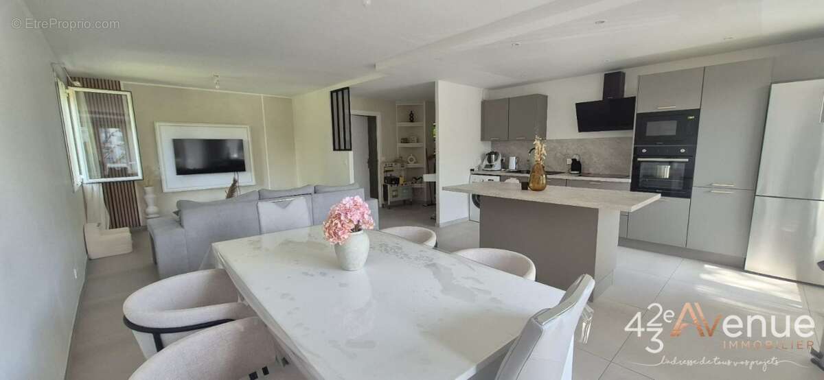Appartement à SAINT-ETIENNE