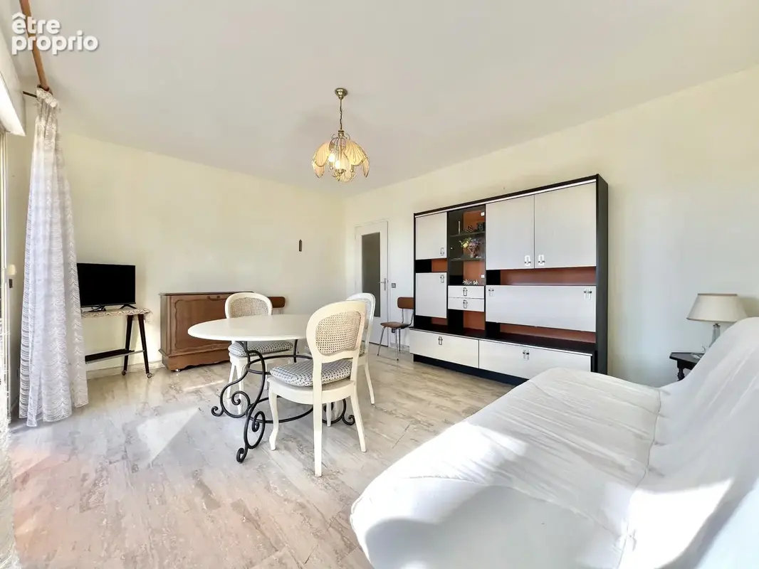 Appartement deux pièces dernier étage avec vue mer panoramique à Sainte Maxime - photo 7