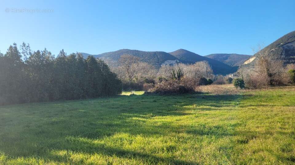 Terrain 595 m² à Cruas  - photo 3