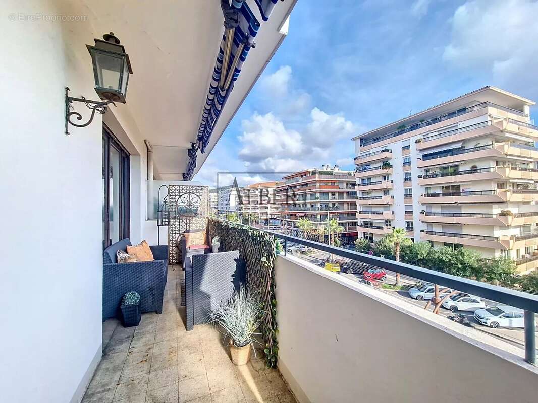 Appartement à LE CANNET