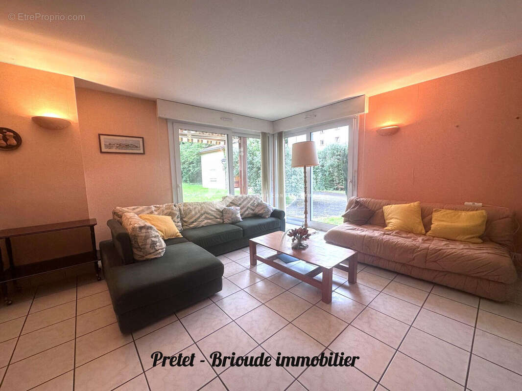 Maison 170 m² à Massiac  - photo 5