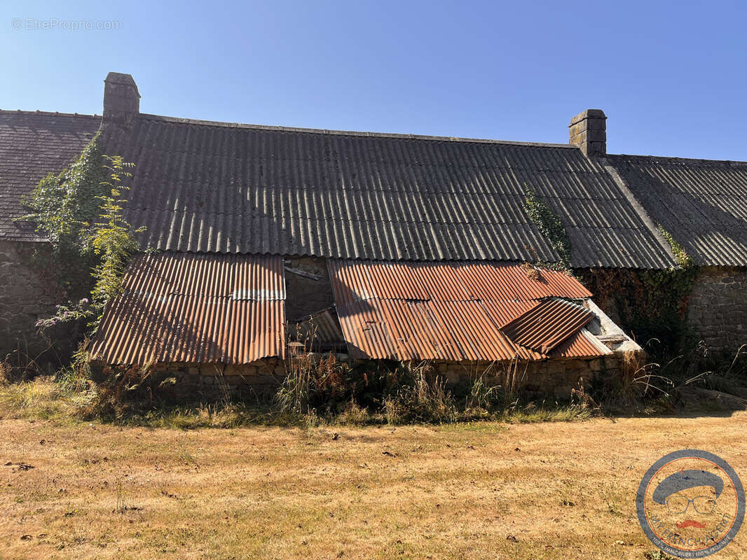 Corps de ferme maisons  et dépendances en pierre Quimper - photo 18