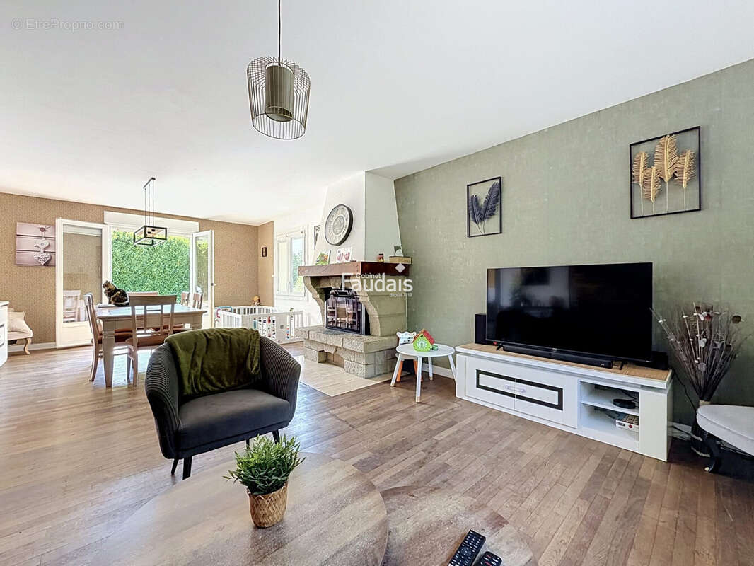 Maison 145 m² à Moyon  - photo 5