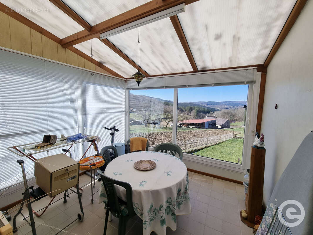 Maison à DUN-LES-PLACES