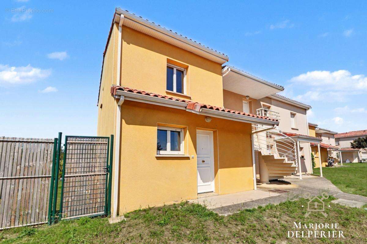 Appartement à BERAT