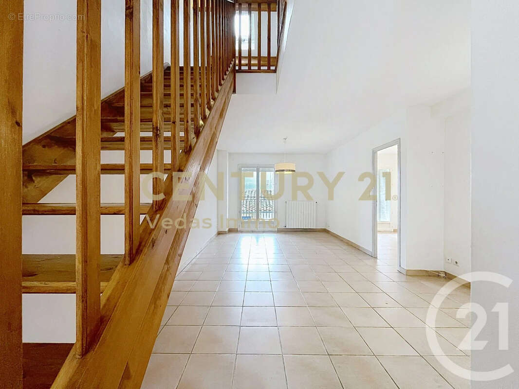 Maison à SAINT-JEAN-DE-VEDAS