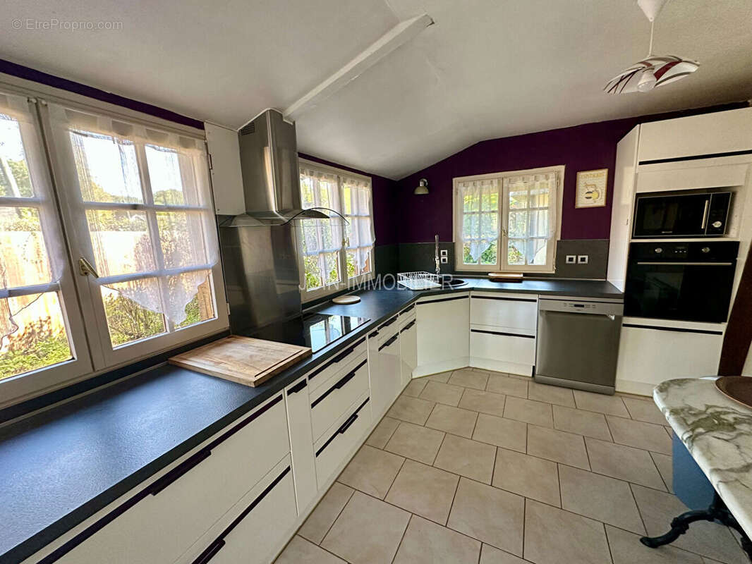 Maison à OSMOY-SAINT-VALERY